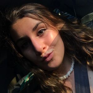 Meet your Posher, Cara